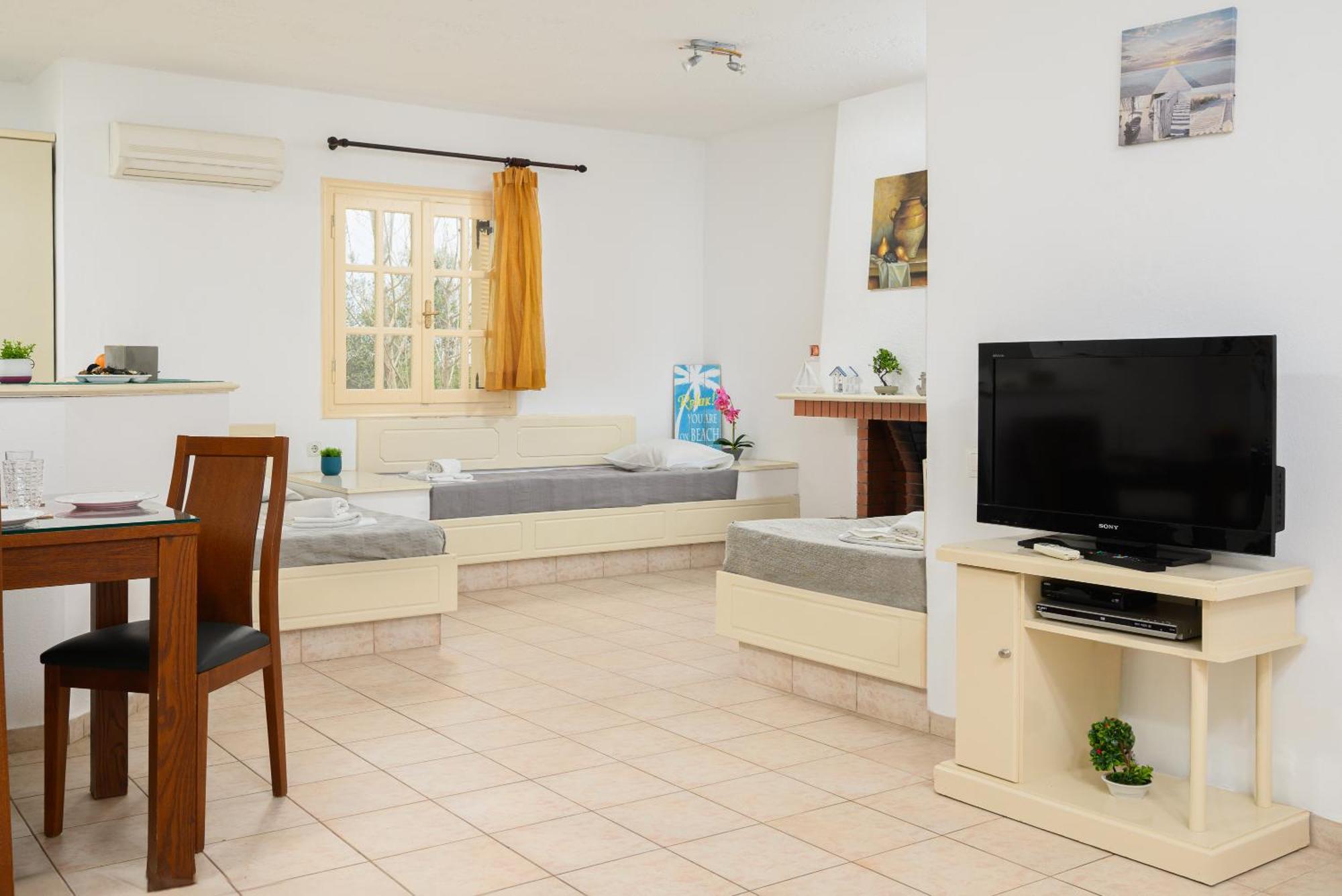 Nine Muses Villas Hersonissos  Exterior photo